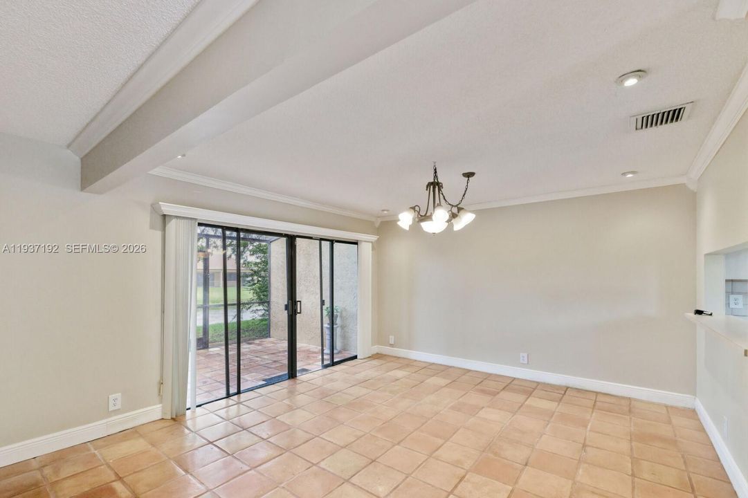 На продажу: $339,000 (3 спален, 2 ванн, 1580 Квадратных фут)