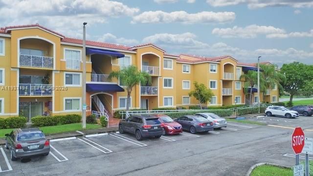 На продажу: $304,999 (2 спален, 2 ванн, 991 Квадратных фут)