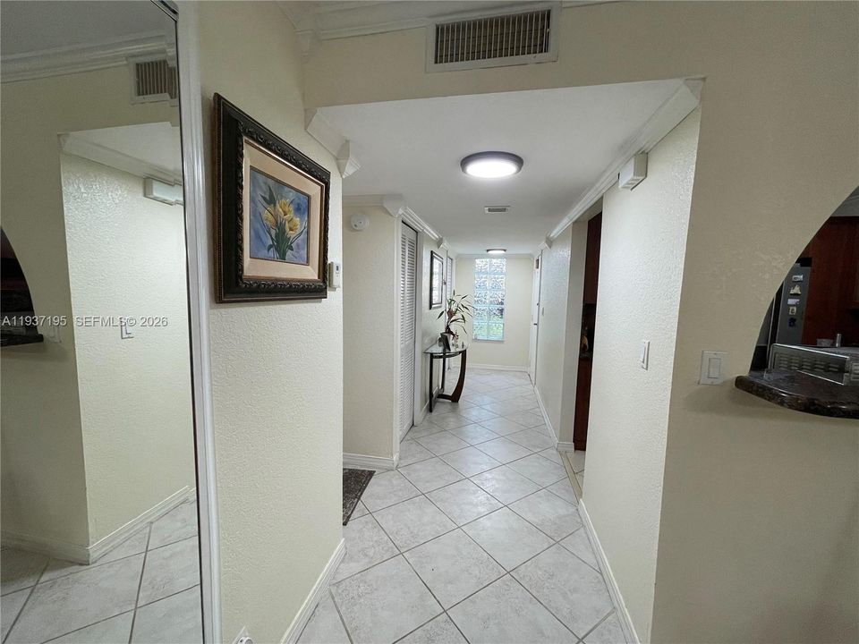 For Sale: $340,000 (2 beds, 2 baths, 1235 Square Feet)