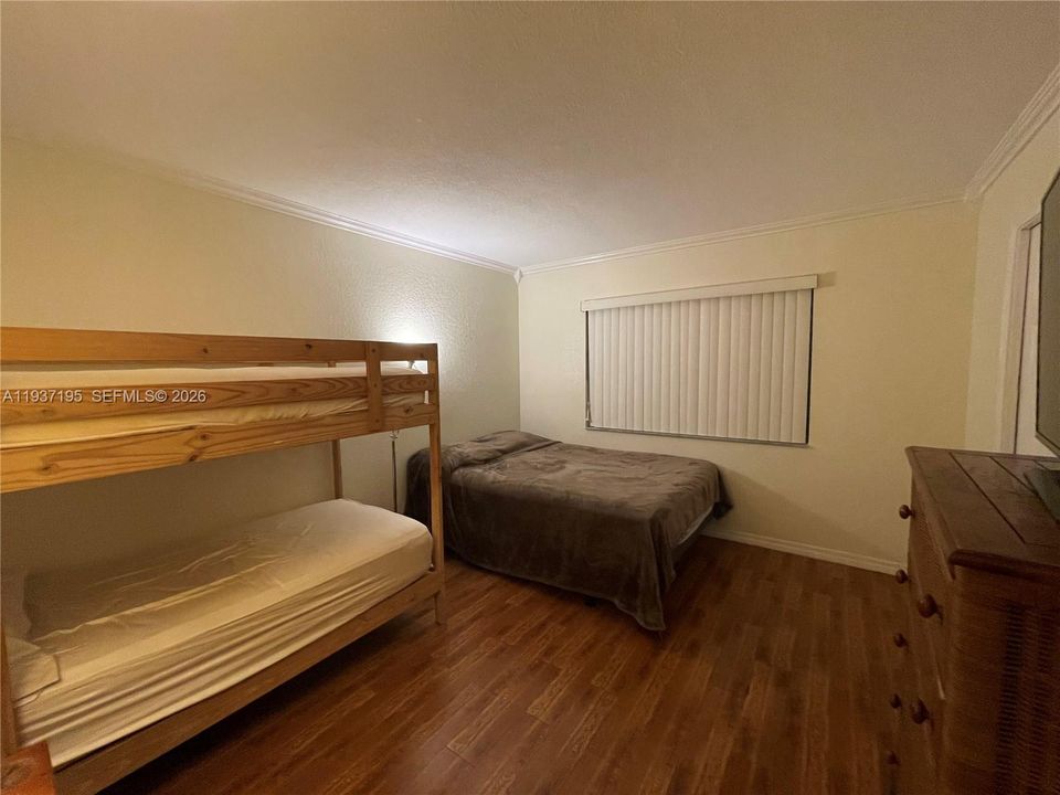 For Sale: $340,000 (2 beds, 2 baths, 1235 Square Feet)