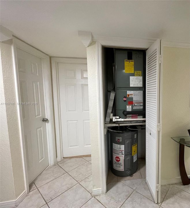 For Sale: $340,000 (2 beds, 2 baths, 1235 Square Feet)