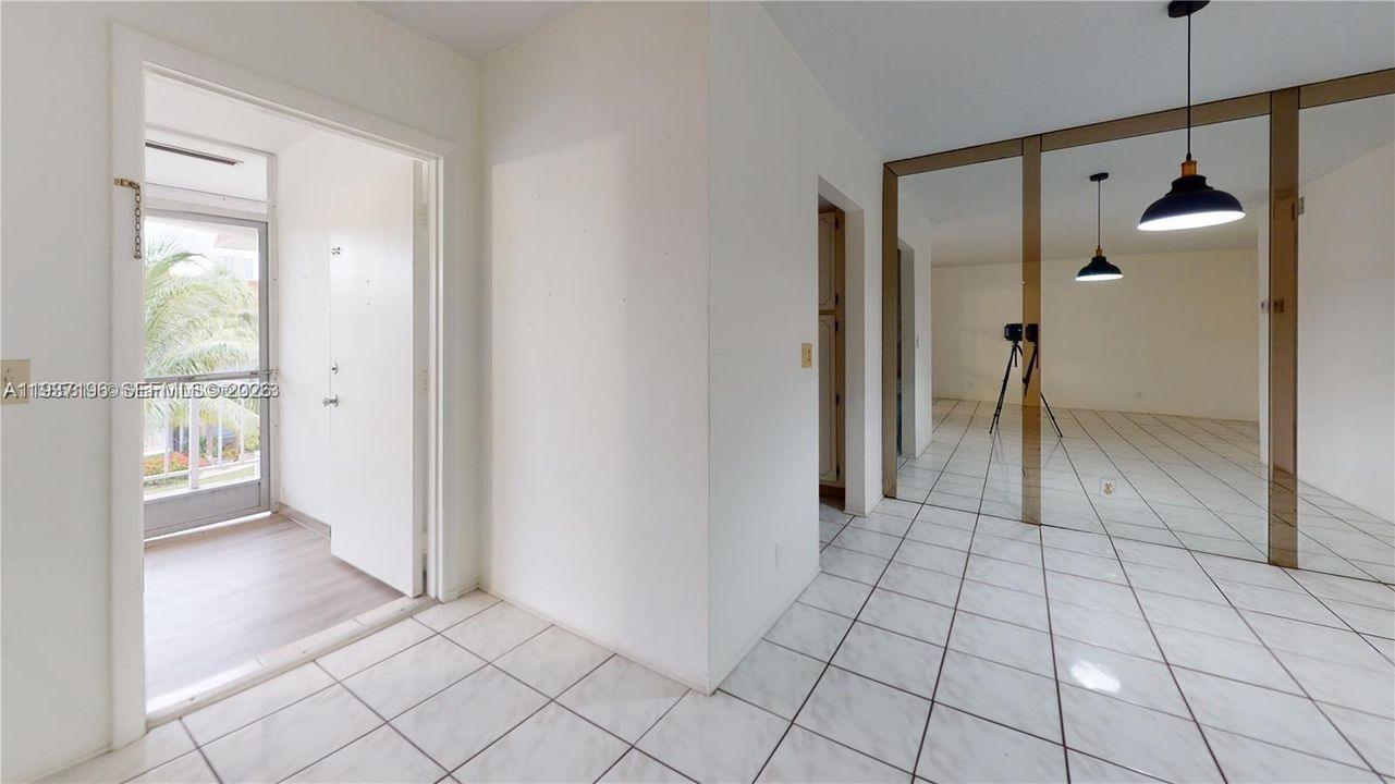 En Renta: $1,900 (2 camas, 2 baños, 1000 Pies cuadrados)