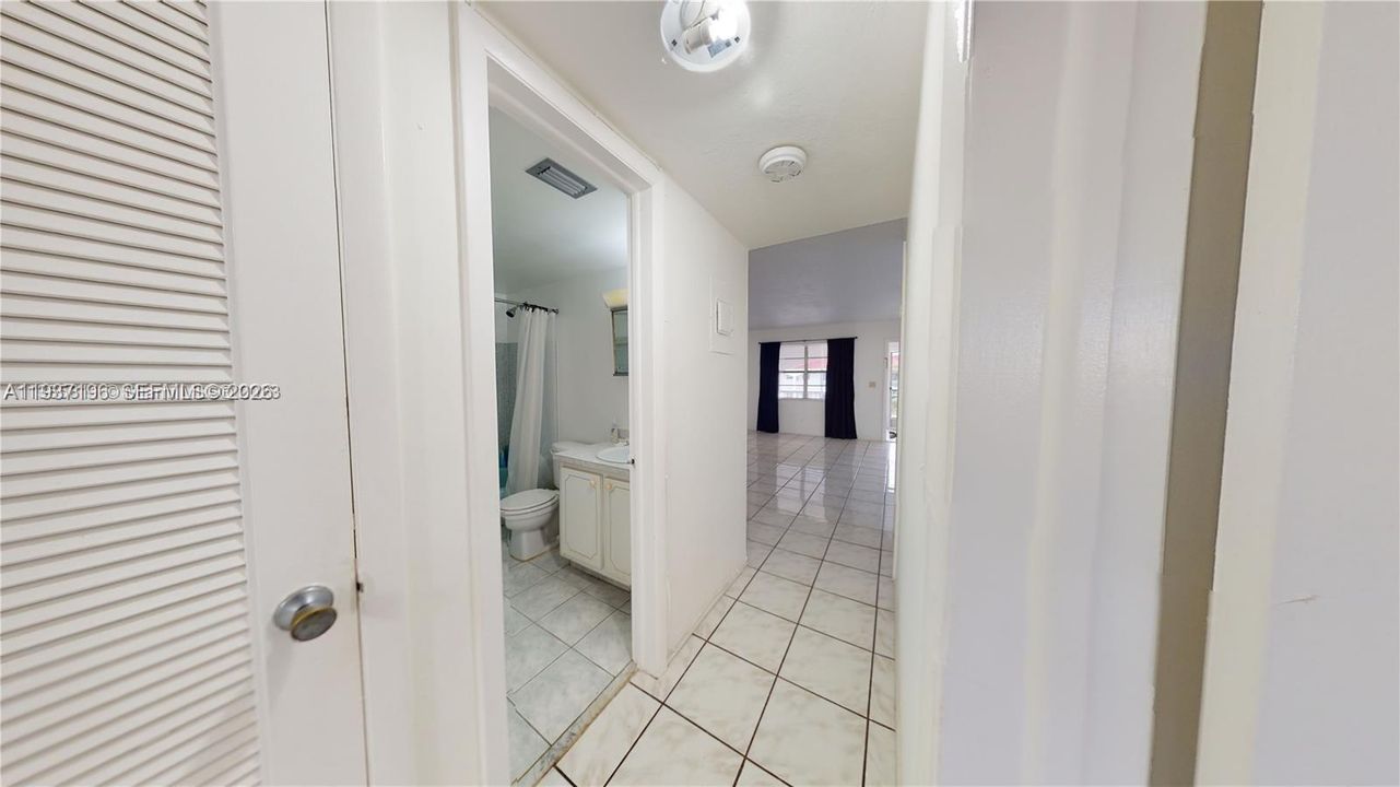 En Renta: $1,900 (2 camas, 2 baños, 1000 Pies cuadrados)