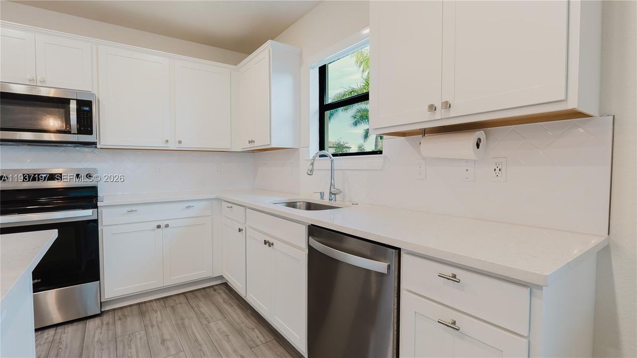 В аренду: $3,850 (4 спален, 2 ванн, 2099 Квадратных фут)