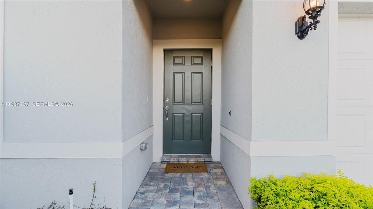 В аренду: $3,850 (4 спален, 2 ванн, 2099 Квадратных фут)