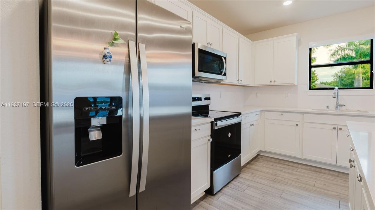 В аренду: $3,850 (4 спален, 2 ванн, 2099 Квадратных фут)