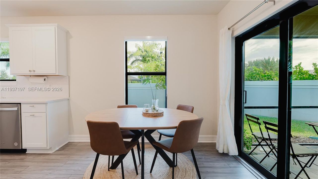 В аренду: $3,850 (4 спален, 2 ванн, 2099 Квадратных фут)