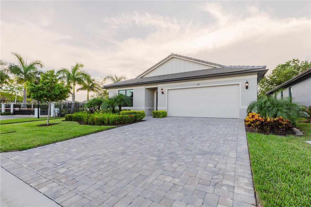 В аренду: $3,850 (4 спален, 2 ванн, 2099 Квадратных фут)