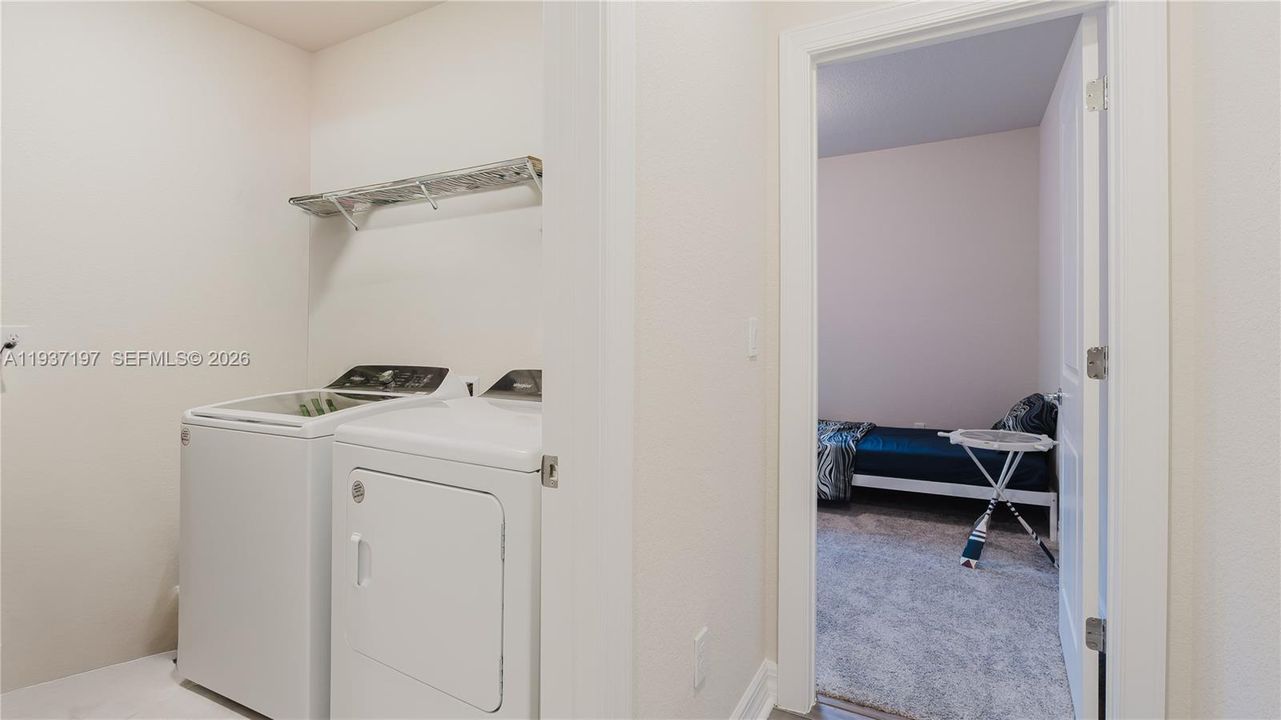 В аренду: $3,850 (4 спален, 2 ванн, 2099 Квадратных фут)