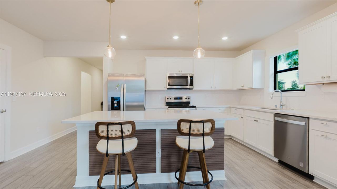 В аренду: $3,850 (4 спален, 2 ванн, 2099 Квадратных фут)