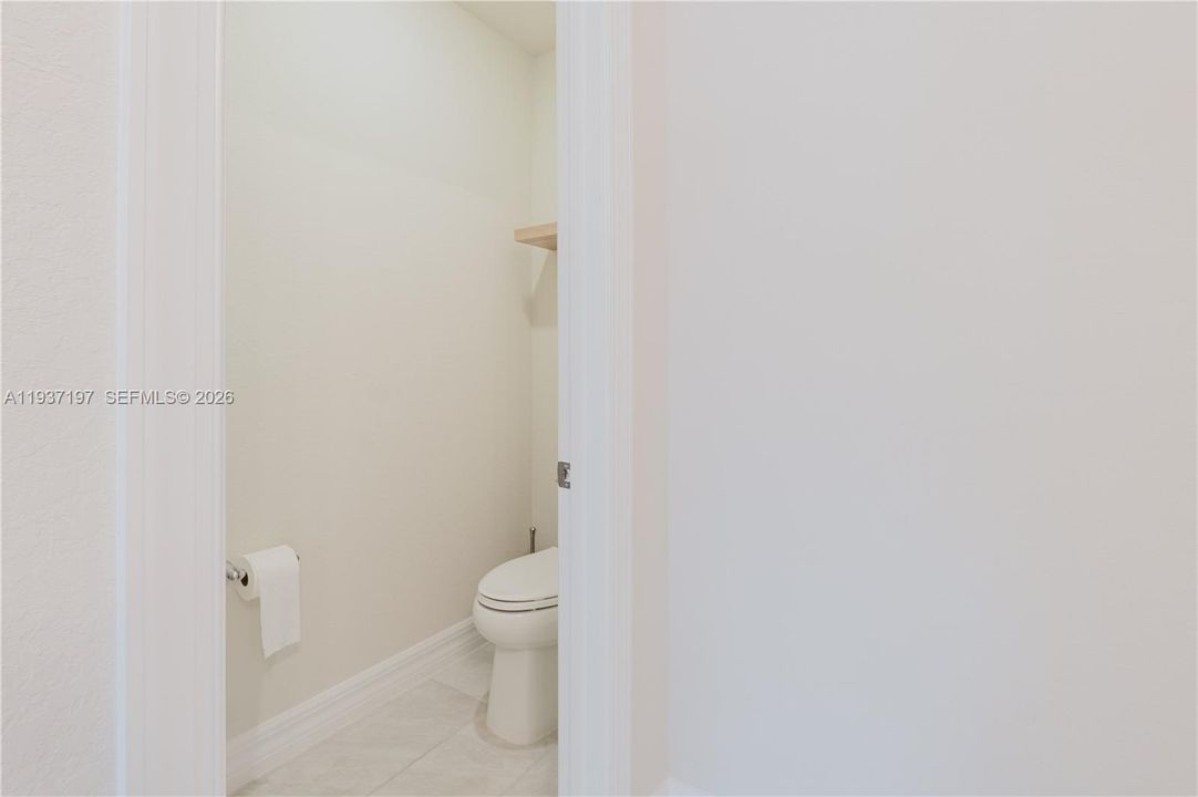 В аренду: $3,850 (4 спален, 2 ванн, 2099 Квадратных фут)