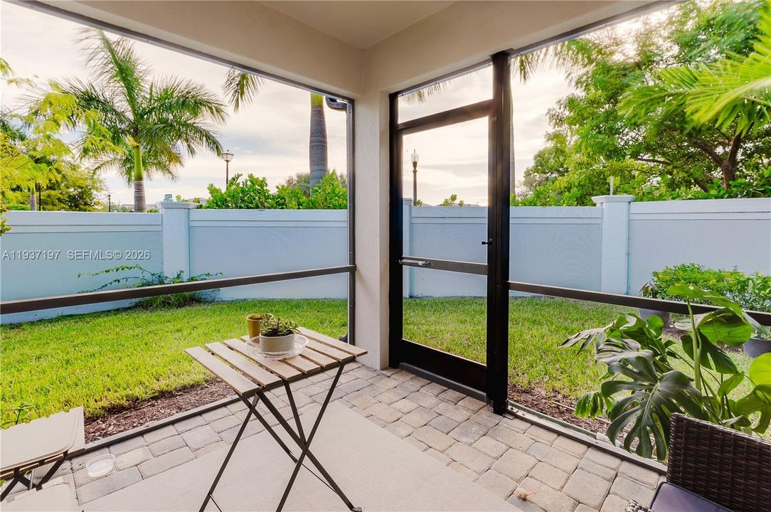 В аренду: $3,850 (4 спален, 2 ванн, 2099 Квадратных фут)