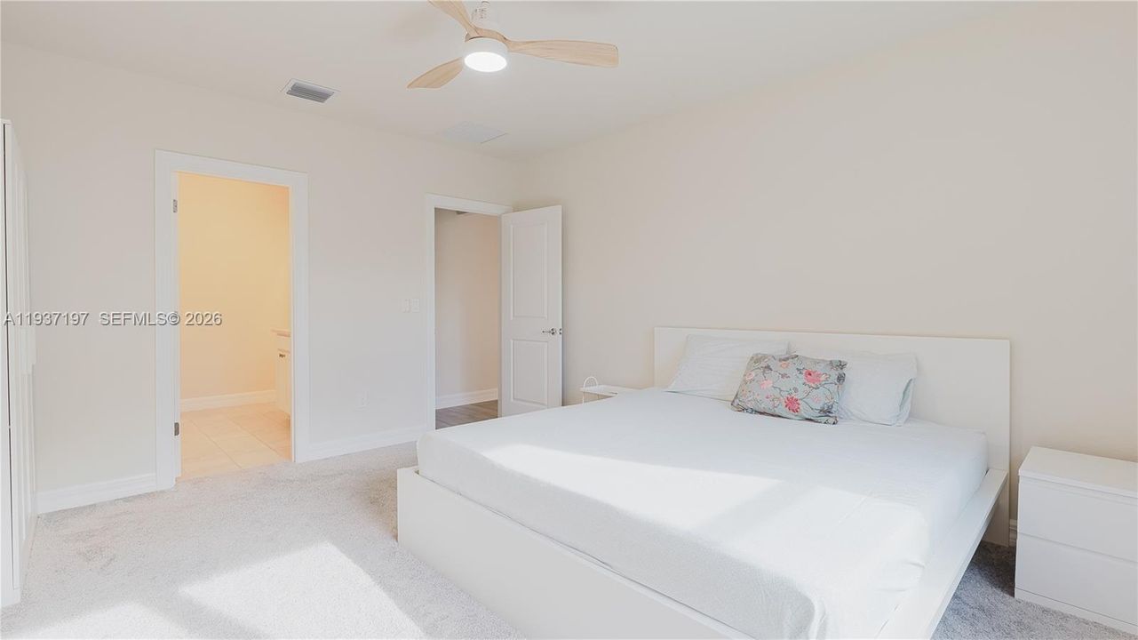 В аренду: $3,850 (4 спален, 2 ванн, 2099 Квадратных фут)