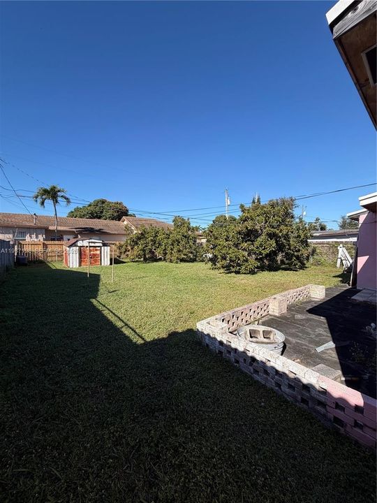 待售: $460,000 (3 贝兹, 1 浴室, 1165 平方英尺)