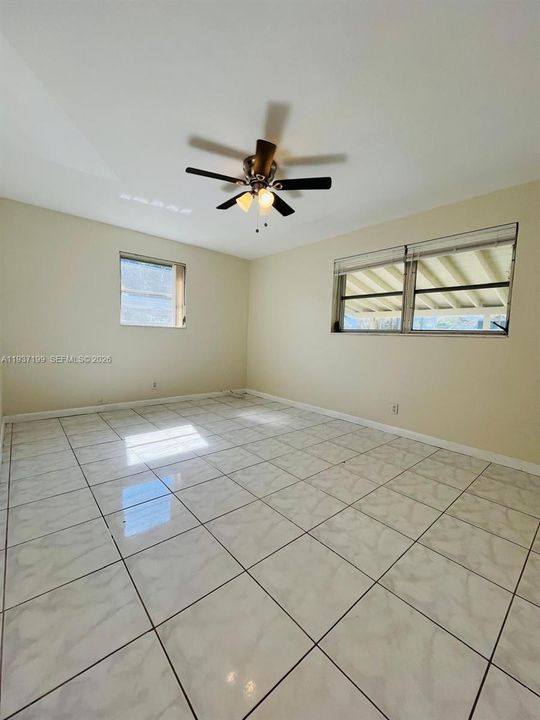 В аренду: $2,750 (3 спален, 2 ванн, 1008 Квадратных фут)