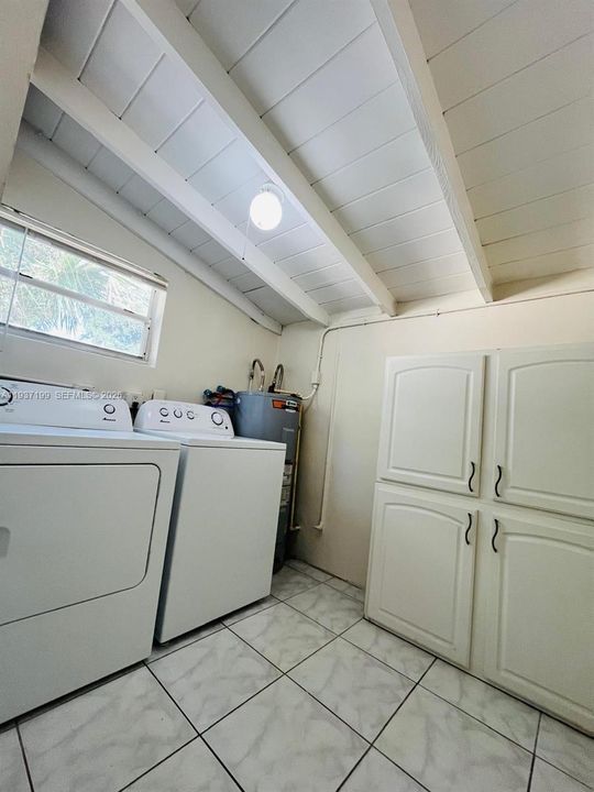 В аренду: $2,750 (3 спален, 2 ванн, 1008 Квадратных фут)