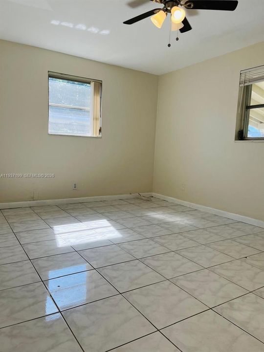 В аренду: $2,750 (3 спален, 2 ванн, 1008 Квадратных фут)