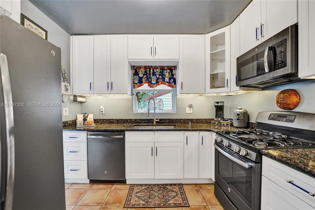 待售: $615,000 (2 贝兹, 2 浴室, 1419 平方英尺)