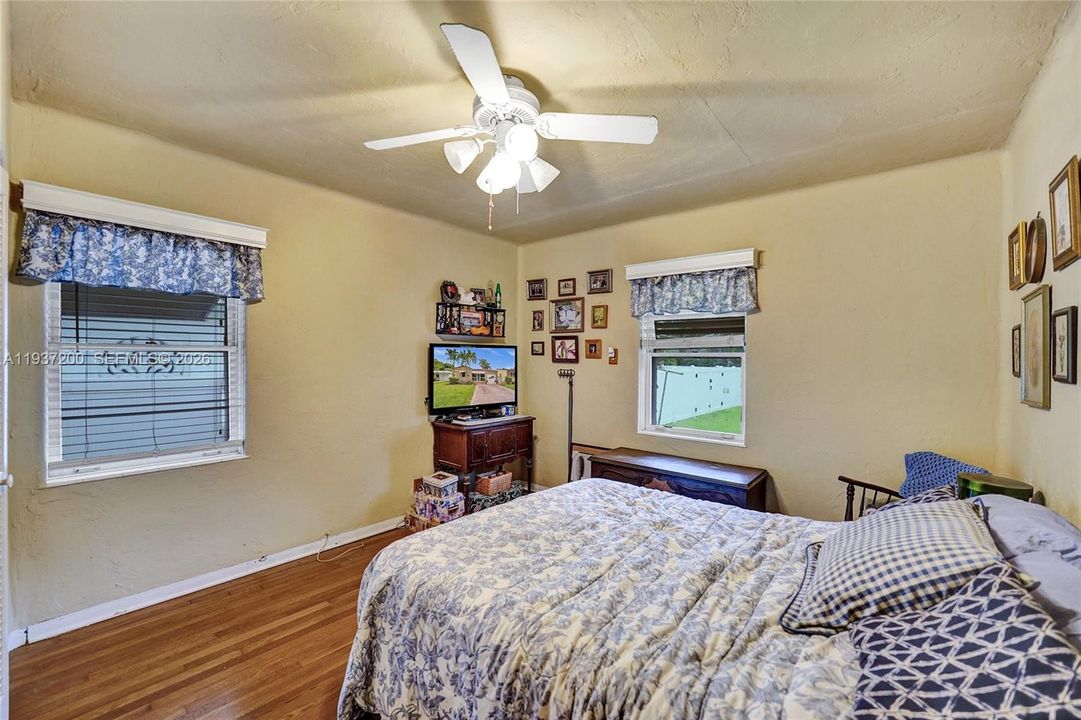 待售: $615,000 (2 贝兹, 2 浴室, 1419 平方英尺)