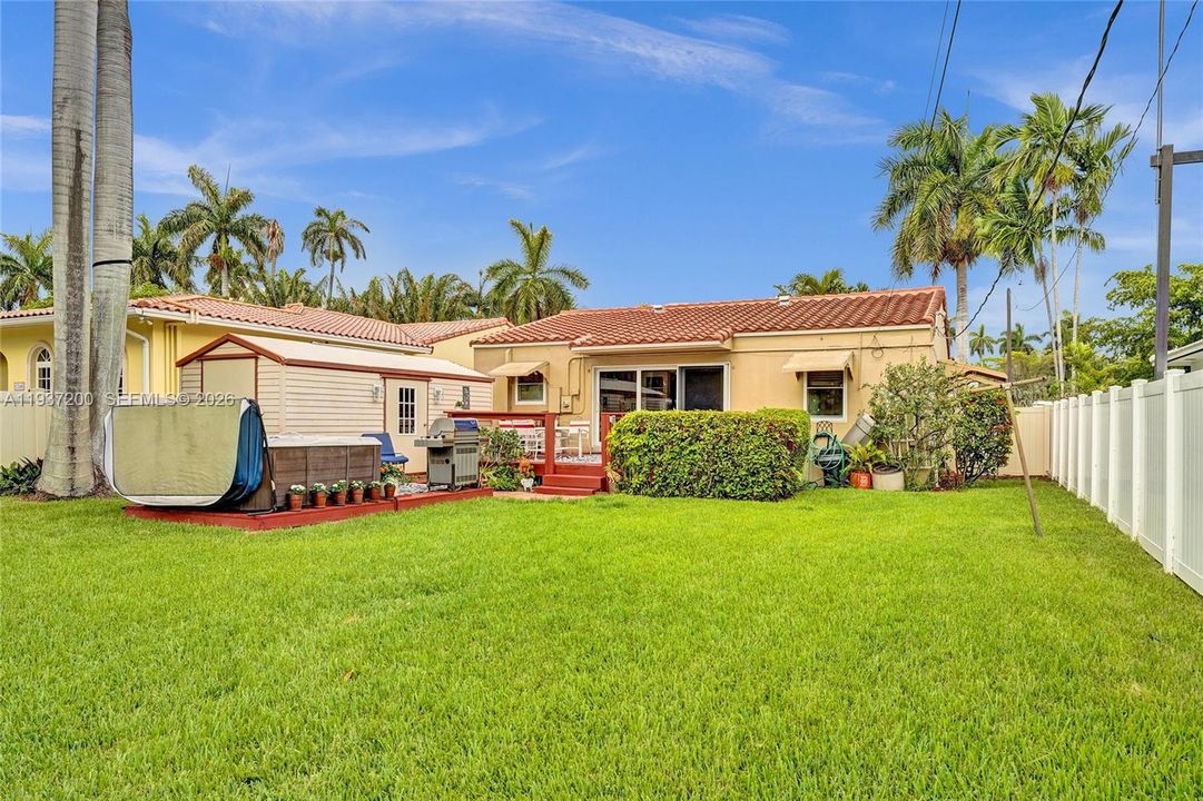 待售: $615,000 (2 贝兹, 2 浴室, 1419 平方英尺)