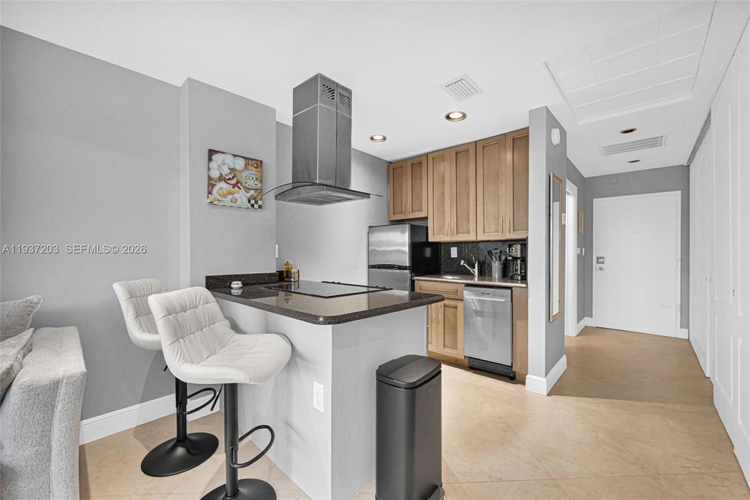 En Venta: $229,500 (0 camas, 1 baños, 340 Pies cuadrados)