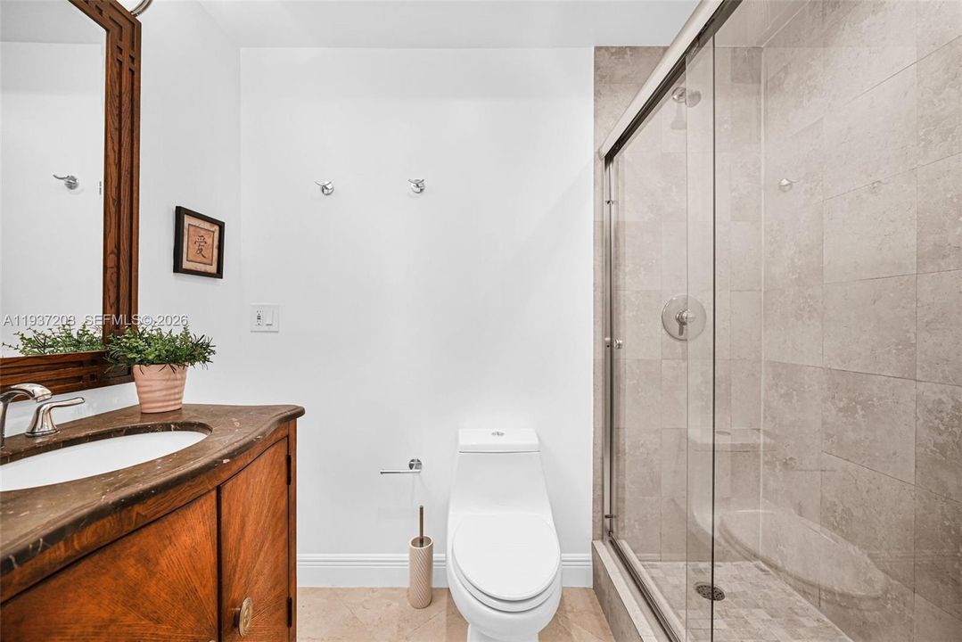 En Venta: $229,500 (0 camas, 1 baños, 340 Pies cuadrados)