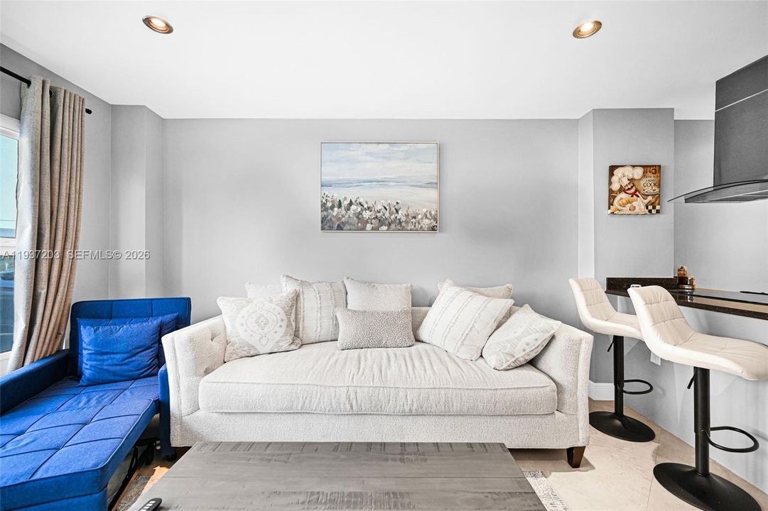 En Venta: $229,500 (0 camas, 1 baños, 340 Pies cuadrados)