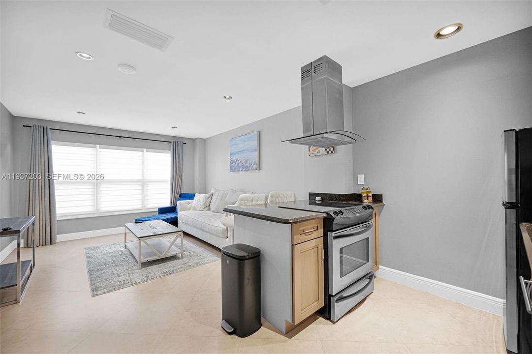 En Venta: $229,500 (0 camas, 1 baños, 340 Pies cuadrados)