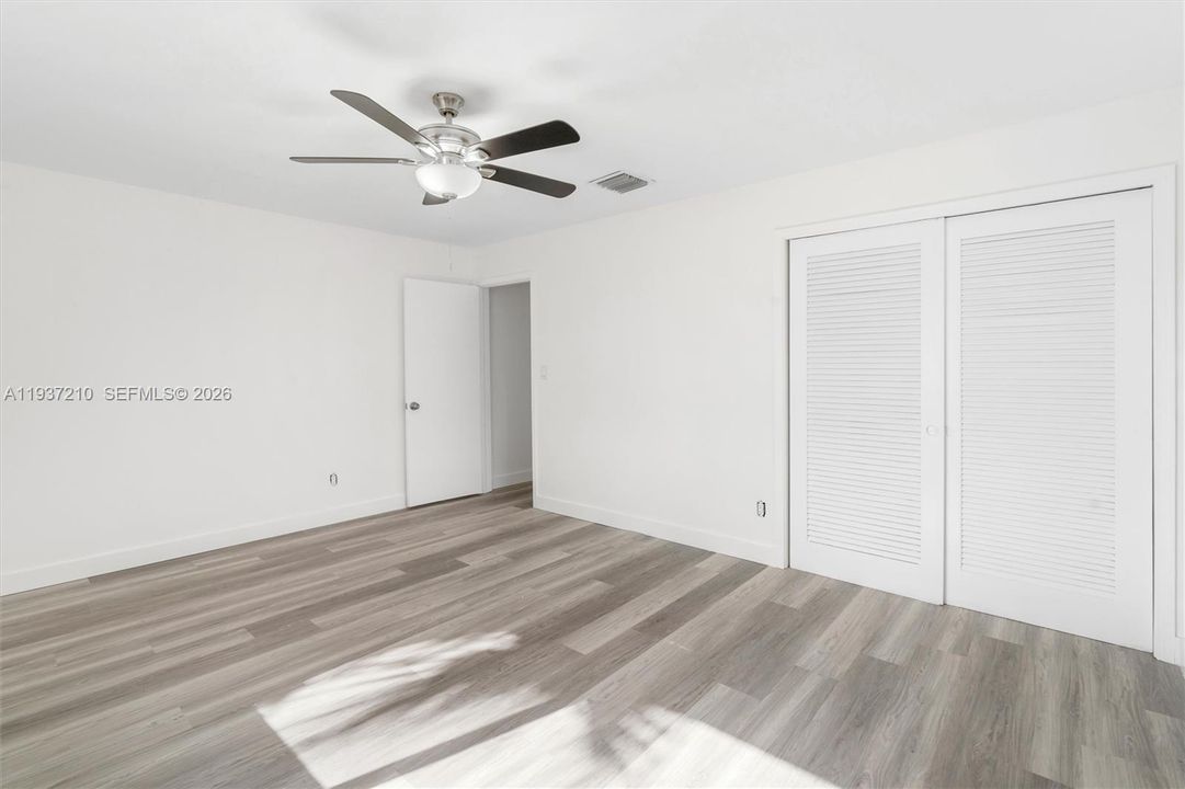 En Venta: $559,990 (3 camas, 2 baños, 1387 Pies cuadrados)