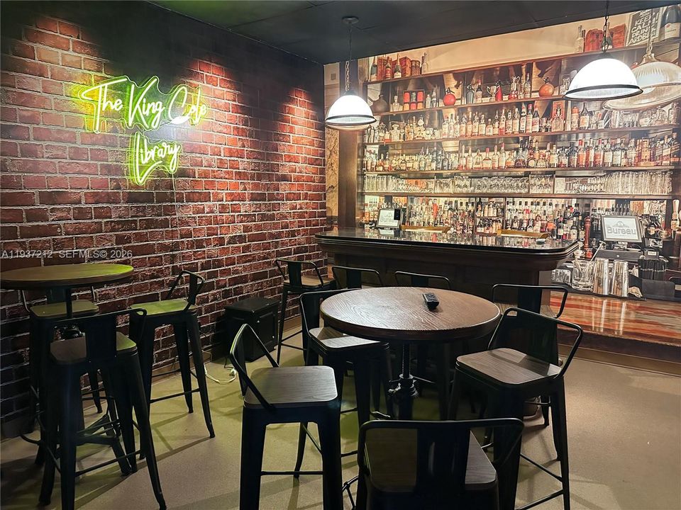 For Sale: $240,000 (0 beds, 1 baths, 678 Square Feet)