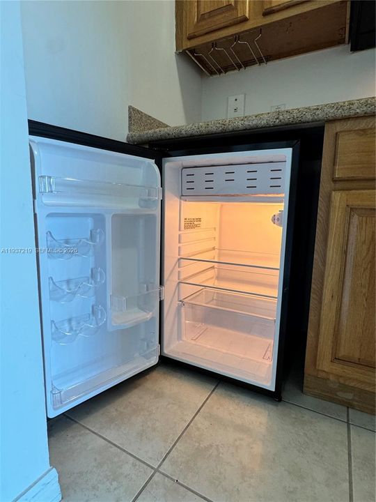 For Rent: $1,490 (0 beds, 1 baths, 400 Square Feet)