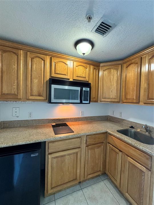 For Rent: $1,490 (0 beds, 1 baths, 400 Square Feet)