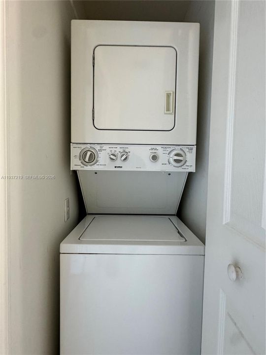 For Rent: $1,490 (0 beds, 1 baths, 400 Square Feet)