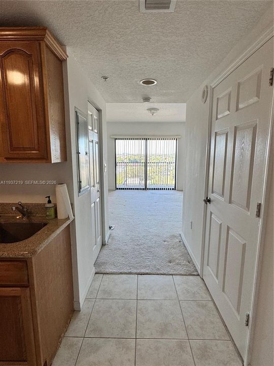 For Rent: $1,490 (0 beds, 1 baths, 400 Square Feet)