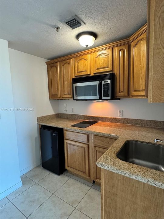 For Rent: $1,490 (0 beds, 1 baths, 400 Square Feet)