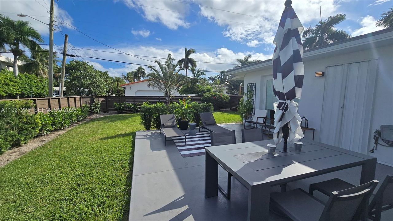 В аренду: $6,500 (3 спален, 2 ванн, 1632 Квадратных фут)