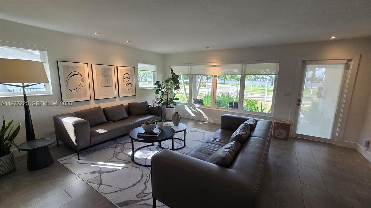 В аренду: $6,500 (3 спален, 2 ванн, 1632 Квадратных фут)