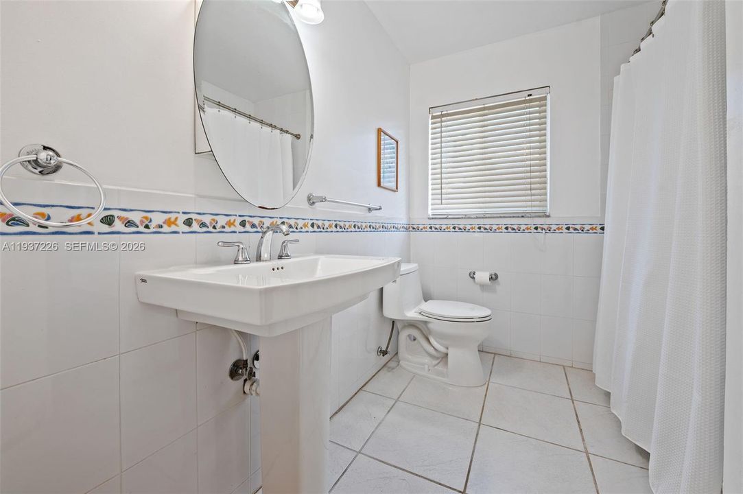 En Venta: $2,595,000 (4 camas, 3 baños, 2749 Pies cuadrados)