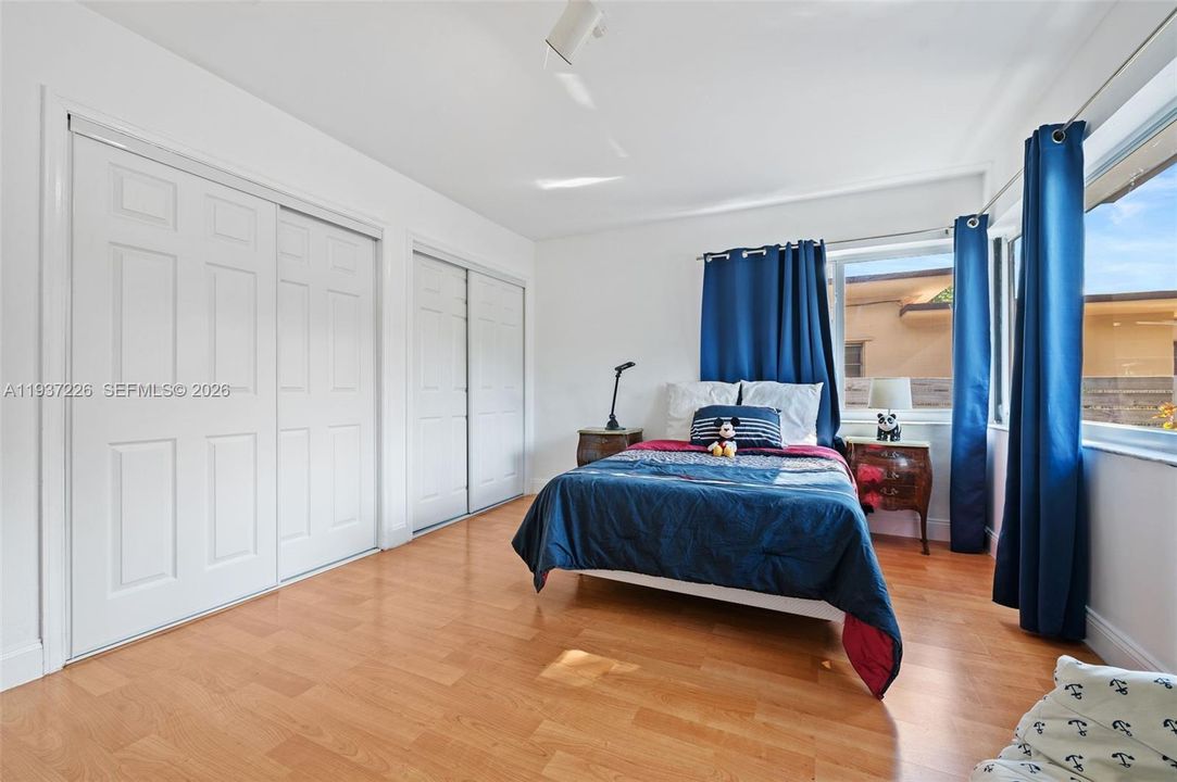 En Venta: $2,595,000 (4 camas, 3 baños, 2749 Pies cuadrados)