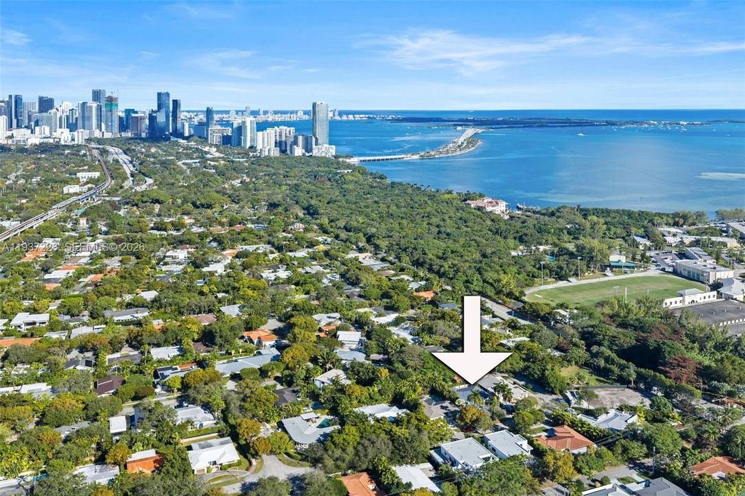 En Venta: $2,595,000 (4 camas, 3 baños, 2749 Pies cuadrados)