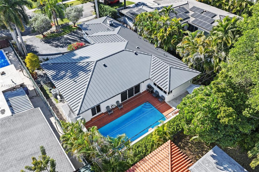 En Venta: $2,595,000 (4 camas, 3 baños, 2749 Pies cuadrados)