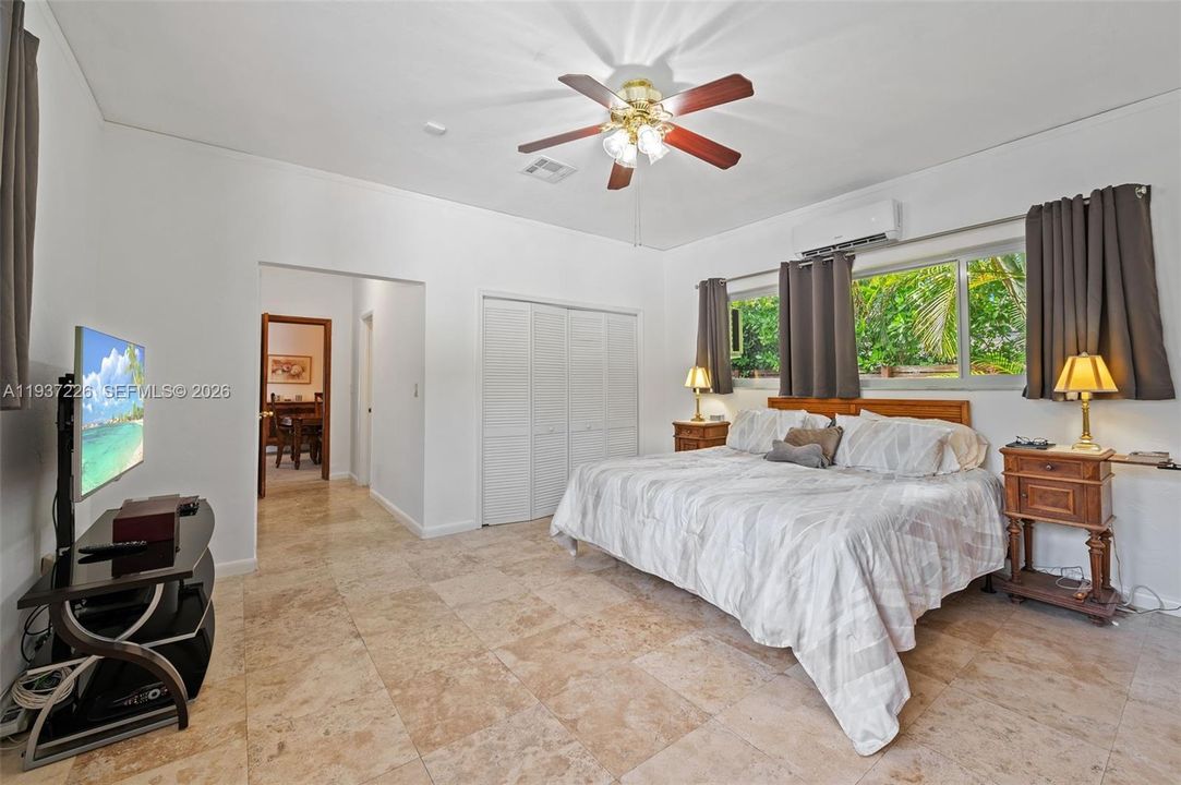 En Venta: $2,595,000 (4 camas, 3 baños, 2749 Pies cuadrados)