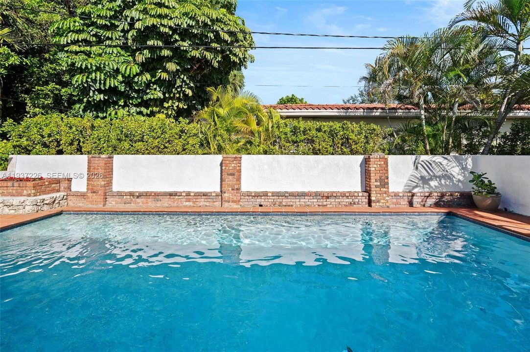 En Venta: $2,595,000 (4 camas, 3 baños, 2749 Pies cuadrados)