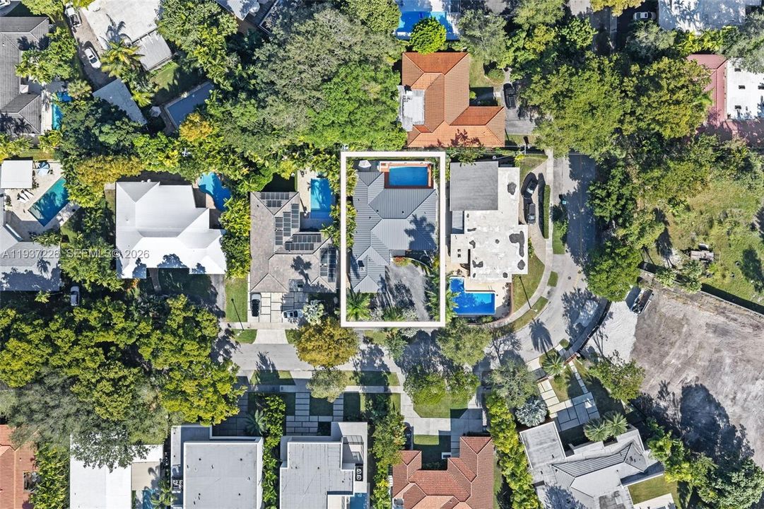 En Venta: $2,595,000 (4 camas, 3 baños, 2749 Pies cuadrados)