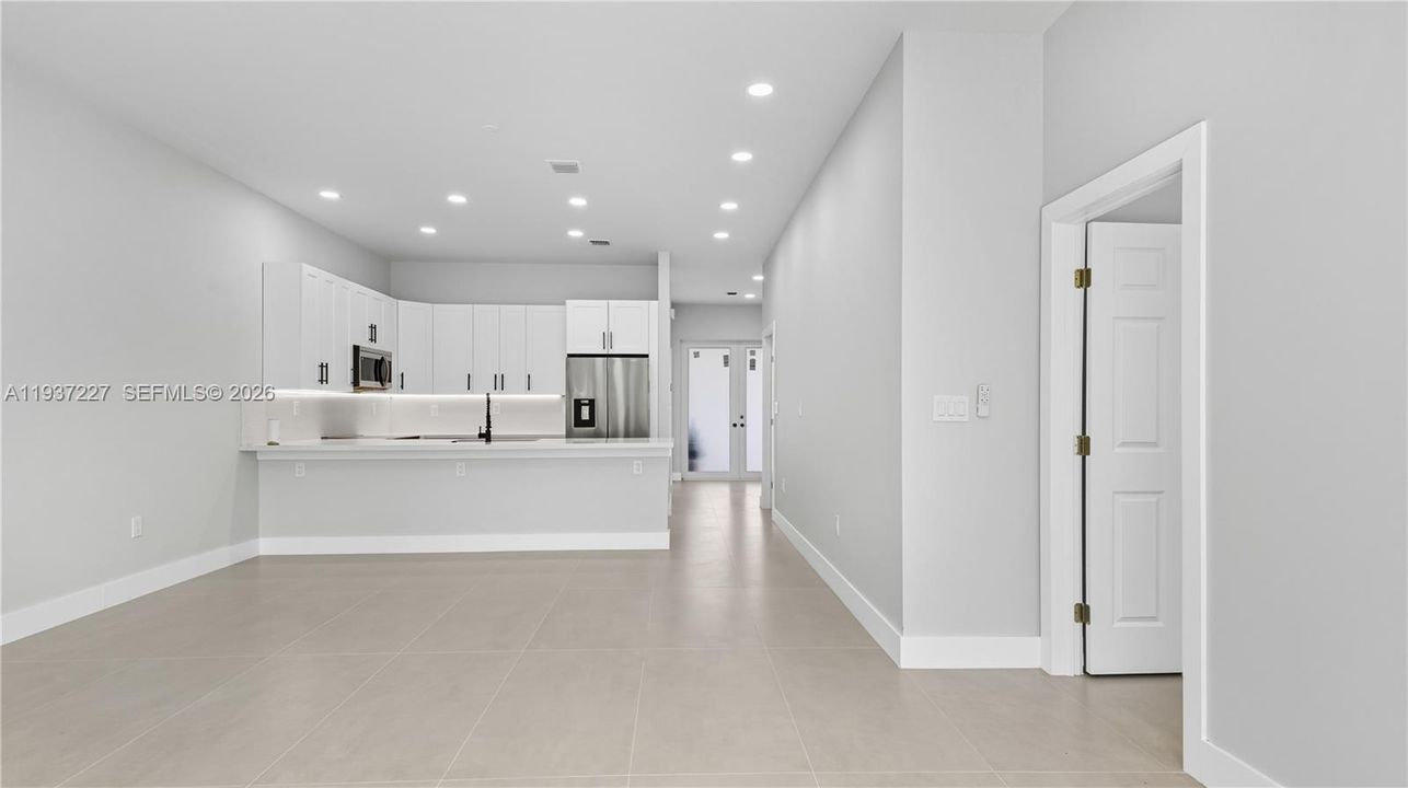 For Sale: $614,900 (4 beds, 3 baths, 1583 Square Feet)