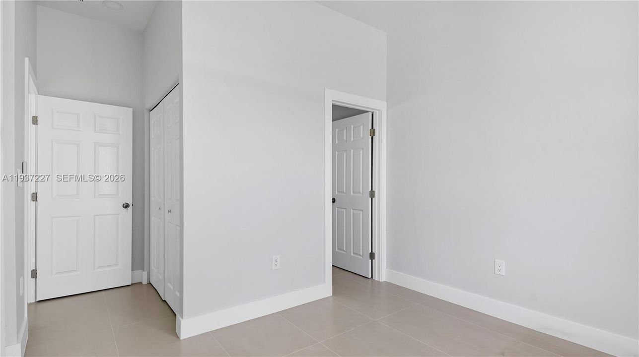 Private Suite w/ Independent Entrance