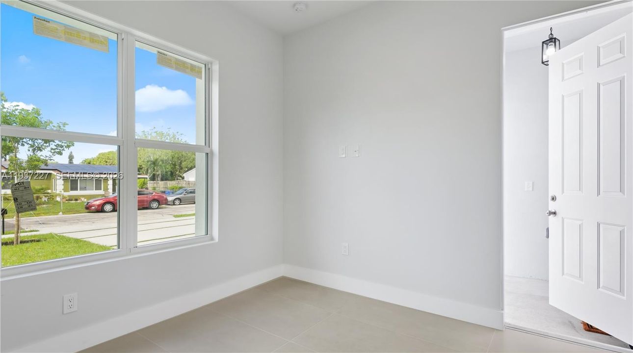 Private Suite w/ Independent Entrance