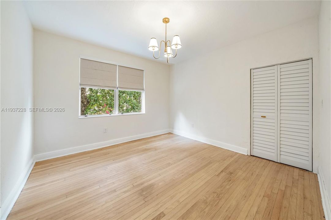 В аренду: $4,000 (2 спален, 2 ванн, 6064 Квадратных фут)