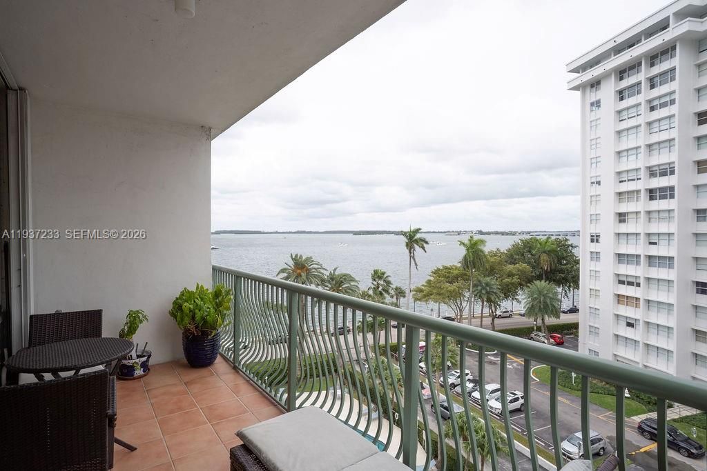 На продажу: $415,000 (1 спален, 1 ванн, 787 Квадратных фут)