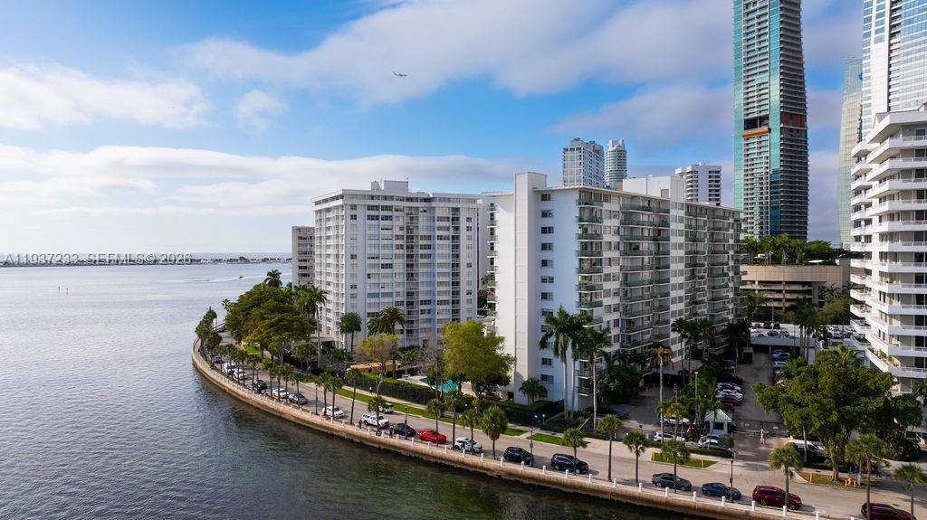 На продажу: $415,000 (1 спален, 1 ванн, 787 Квадратных фут)